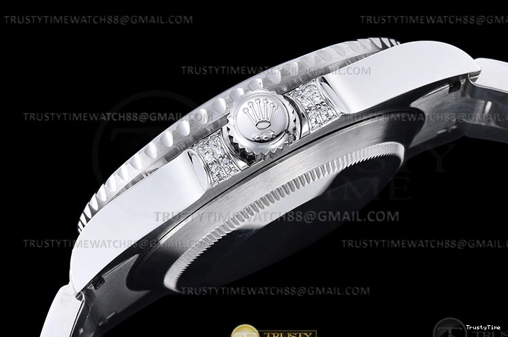 0110 Elegant Submariner 116610LV 904L Dia SS SS Grn Noob A 1080